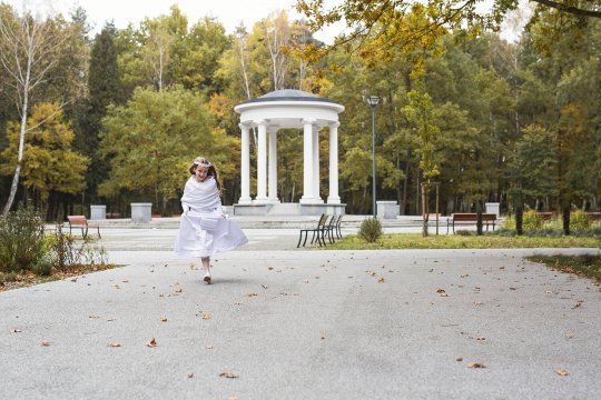 sesja komunijna Radzionków, zdjęcia komunijne Śląsk, sesja z okazji komunii świętej Katowice, plener komunijny dziewczynka