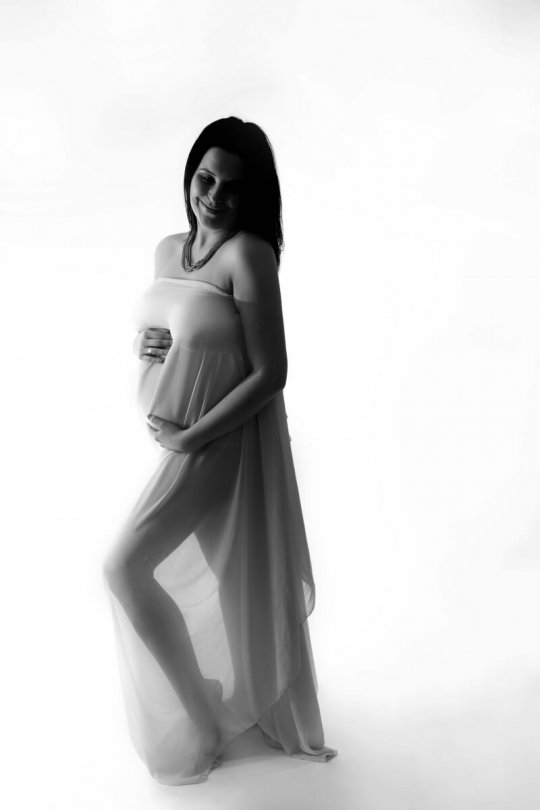 zdjęcia ciążowe w studiu